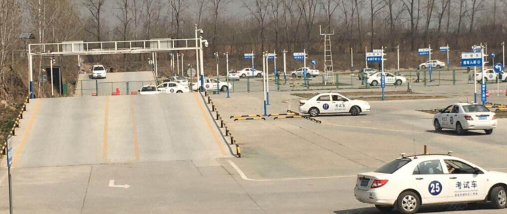 西安東城駕校訓(xùn)練場(chǎng)